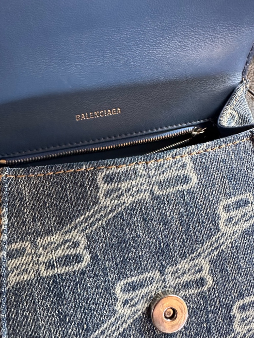 Balenciaga Denim Hourglass Top-Handle Bag in Blue - Picture 4 of 14
